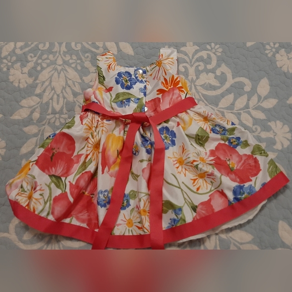 Jenny & Me baby dress size 6-9 months. Spring dress with pretty florals - Picture 2 of 5